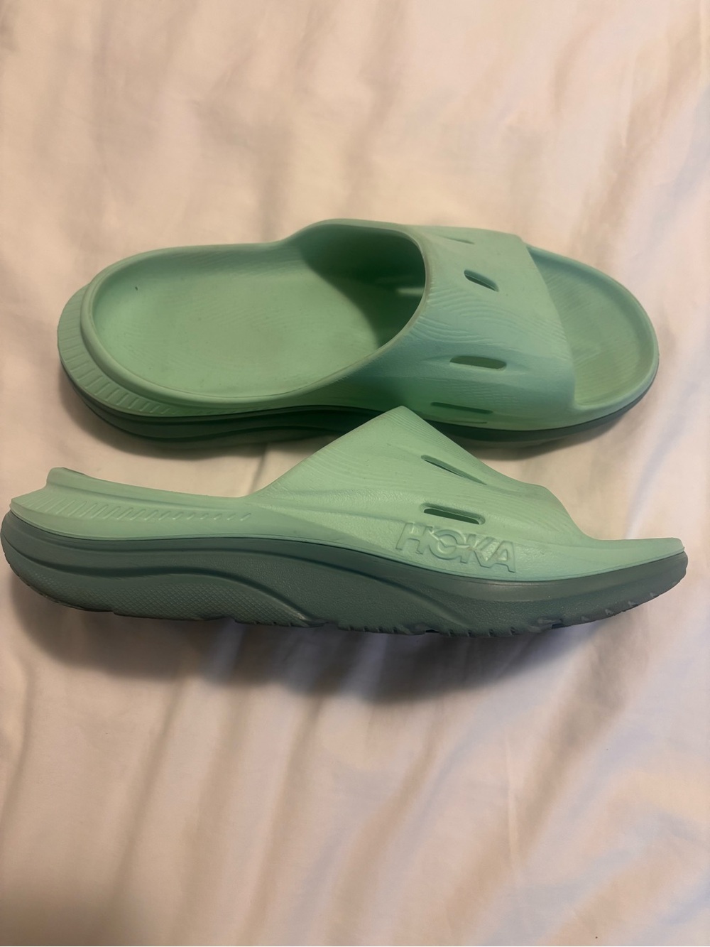 Hoka Women’s 11 Mint Green Slide Sandals